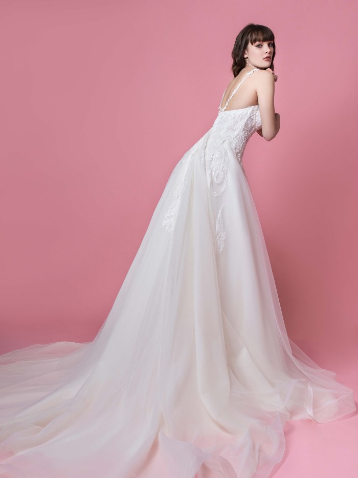 abito da sposa in tulle e pizzo  - E015 